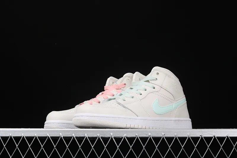 All categories Air Jordan Jordan series basketball shoes Air Jordan 1 Mid cost-effective version Air Jordan 1 Ret High AJ1 Joe 1 rice white mandarin duck hook 555112-035